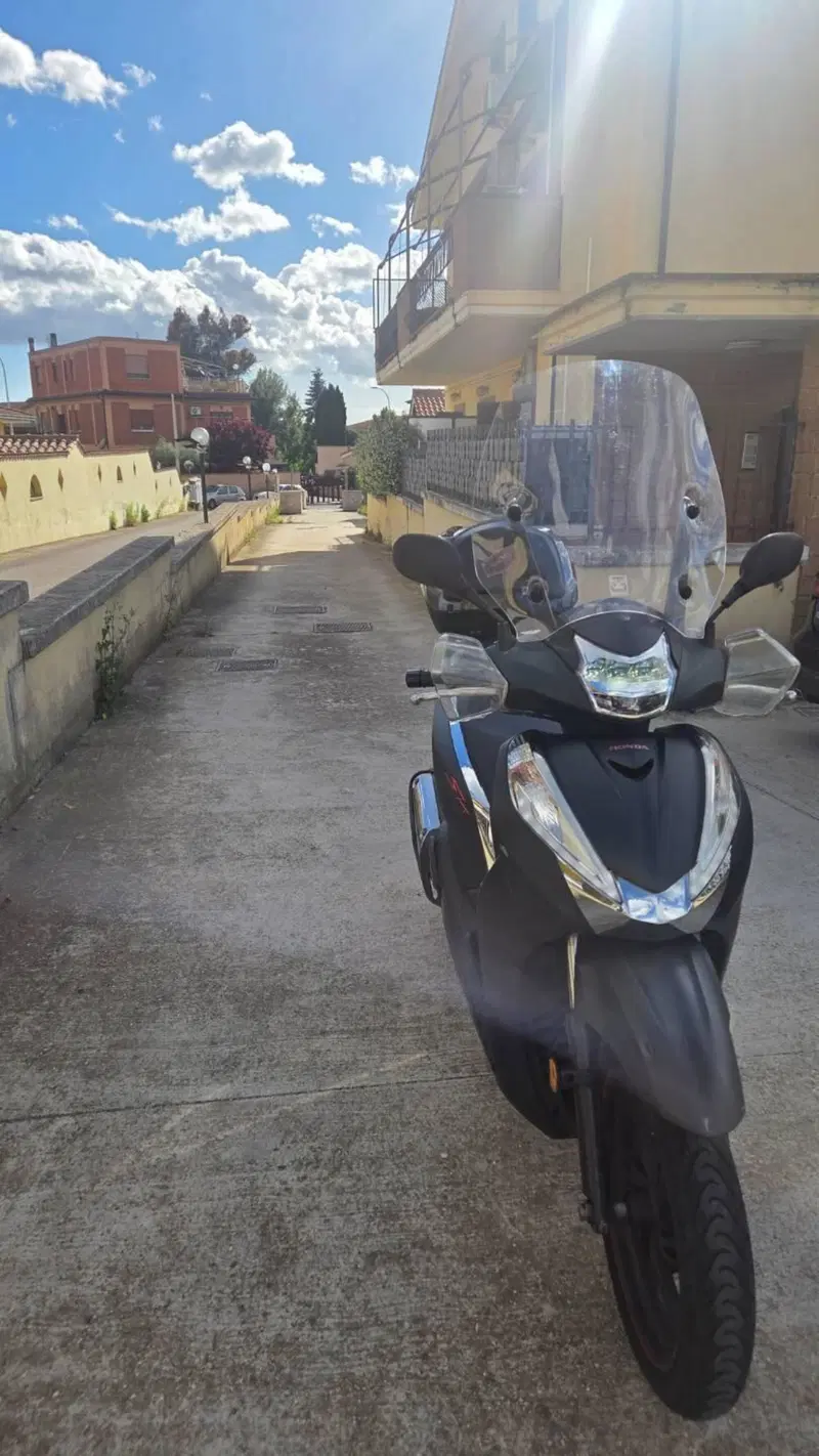 Honda SH 300 i Sport ABS (2018 - 20) (3)