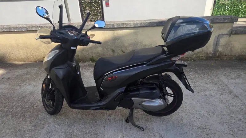 Honda SH 300 i Sport ABS (2018 - 20) (5)