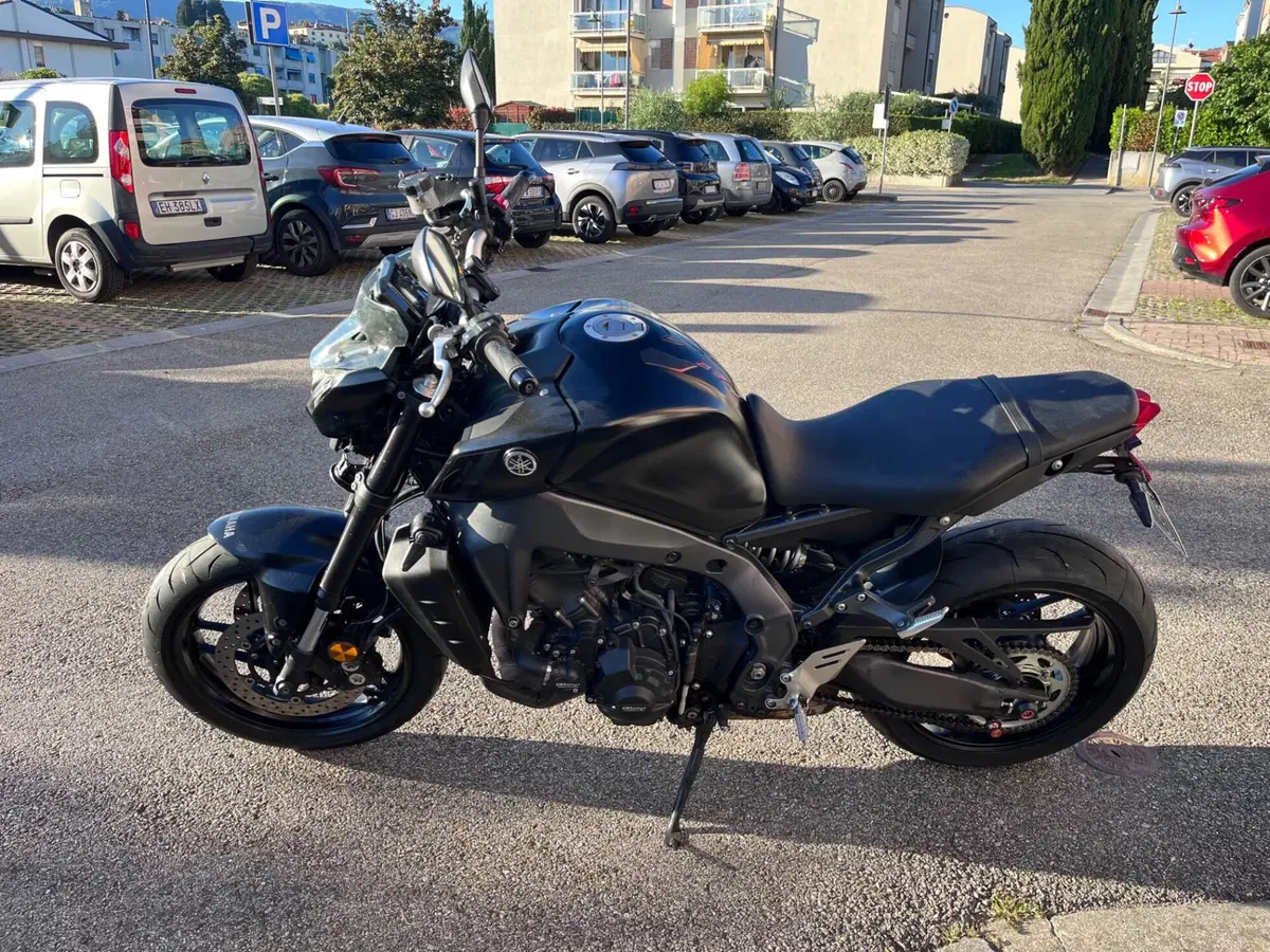 Yamaha MT-09 (2021 - 23) (9)