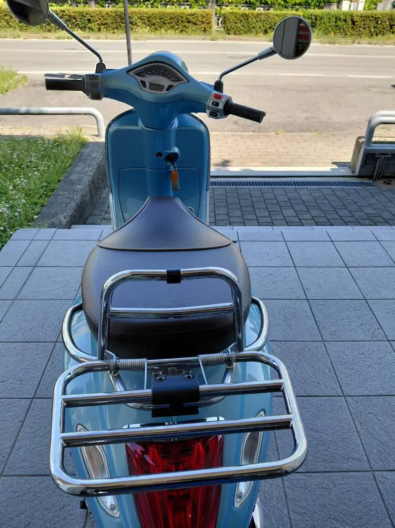 Vespa Primavera 150 3V ie ABS Settantesimo (2016) (4)