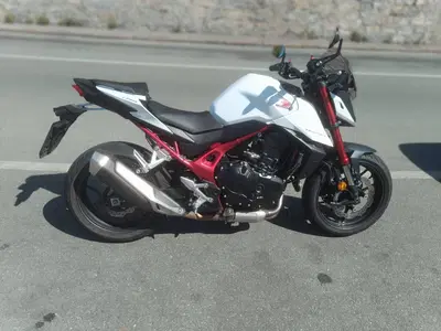 Honda CB 750 Hornet (2025) usata