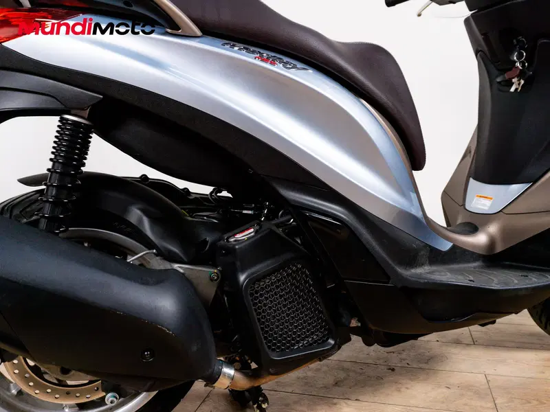 Piaggio Liberty 150 i-get ABS (2016) (4)