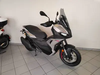 Aprilia SR GT 400 (2026) nuova