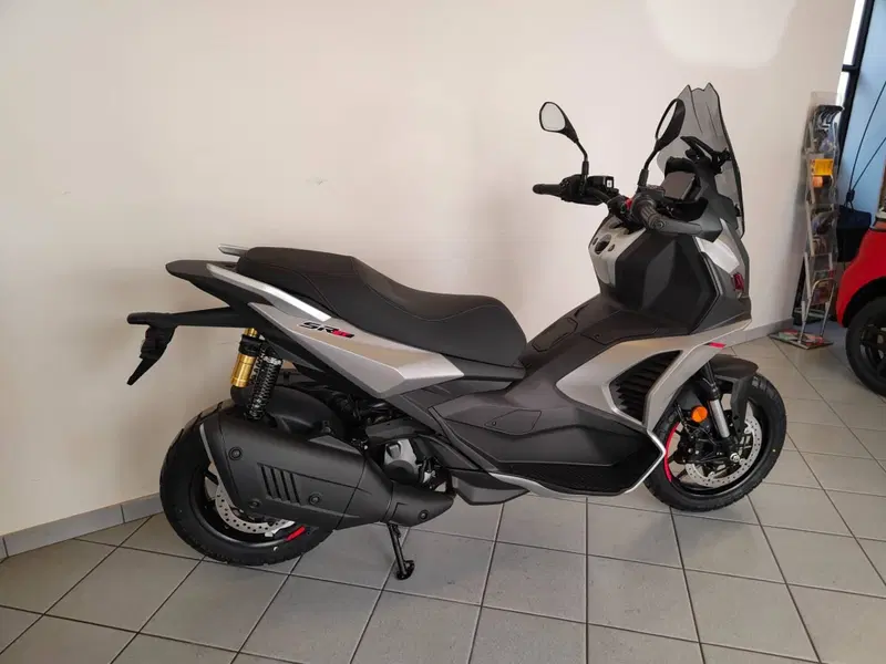 Aprilia SR GT 400 (2026) (7)