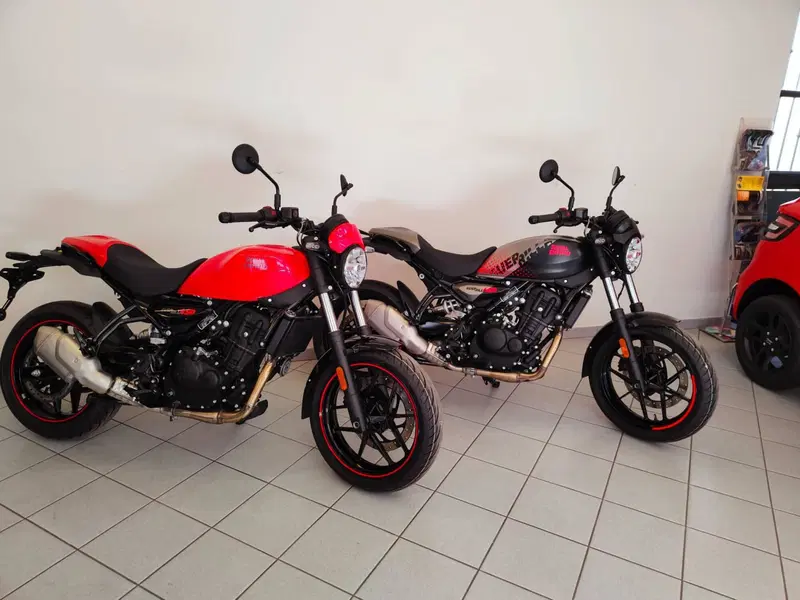 Royal Enfield Guerrilla 450 Apex (2026)