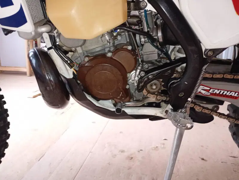 Husqvarna TE 300 (2017) (9)