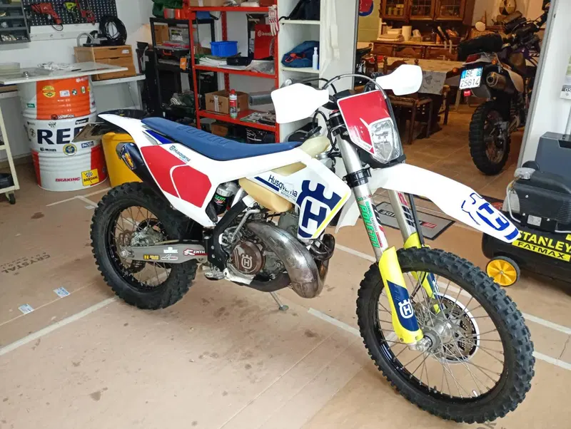 Husqvarna TE 300 (2017) (10)