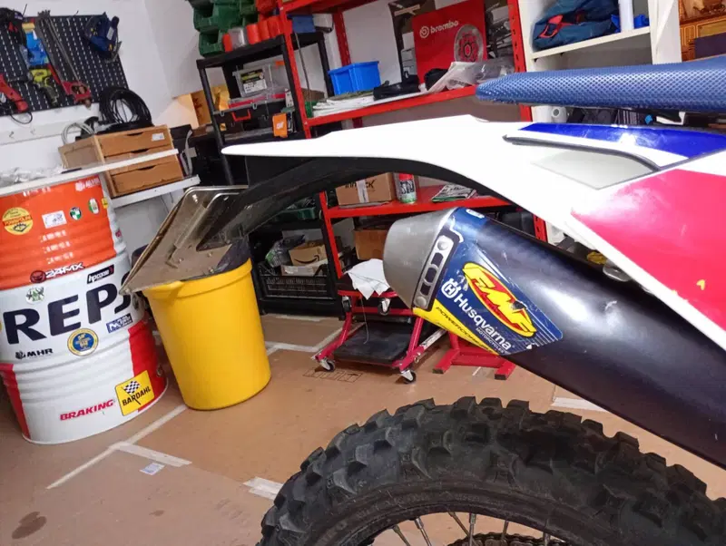 Husqvarna TE 300 (2017) (11)