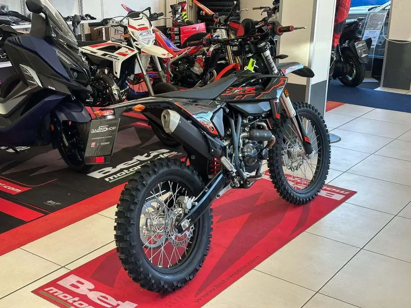 Betamotor RR 125 4T Enduro T (2025 - 26) (3)