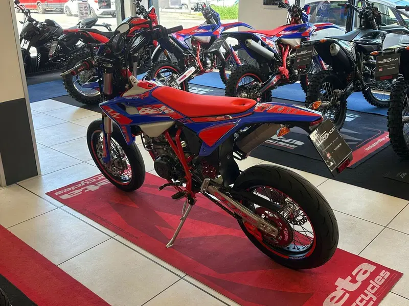 Betamotor RR 125 4T Motard R (2025 - 26) (5)
