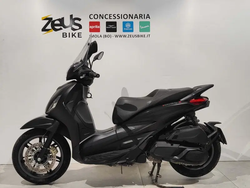 Piaggio Beverly 400 S ABS-ASR (2021 - 24) (2)