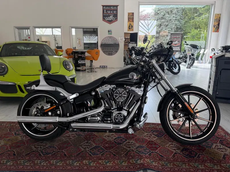 Harley-Davidson 1690 Breakout (2013 - 17) - FXSB (2)