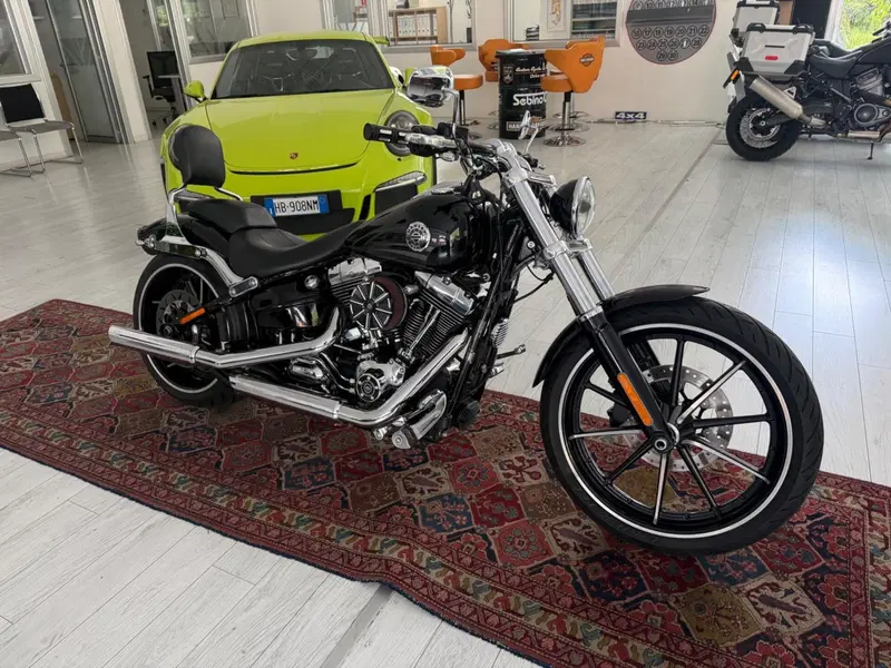 Harley-Davidson 1690 Breakout (2013 - 17) - FXSB