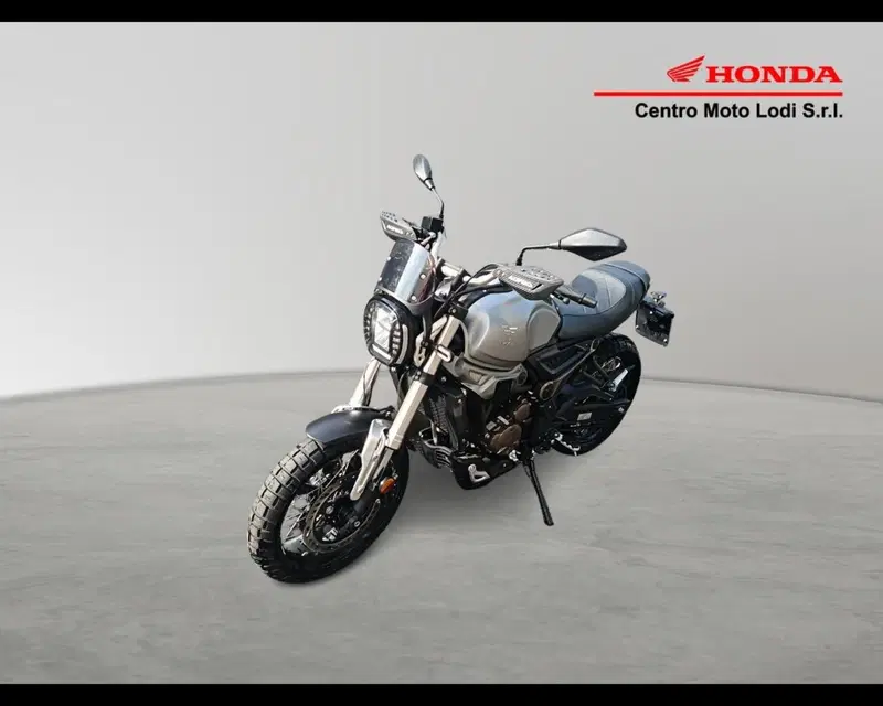 Voge Trofeo 300ACX Scrambler (2021 - 26) (4)