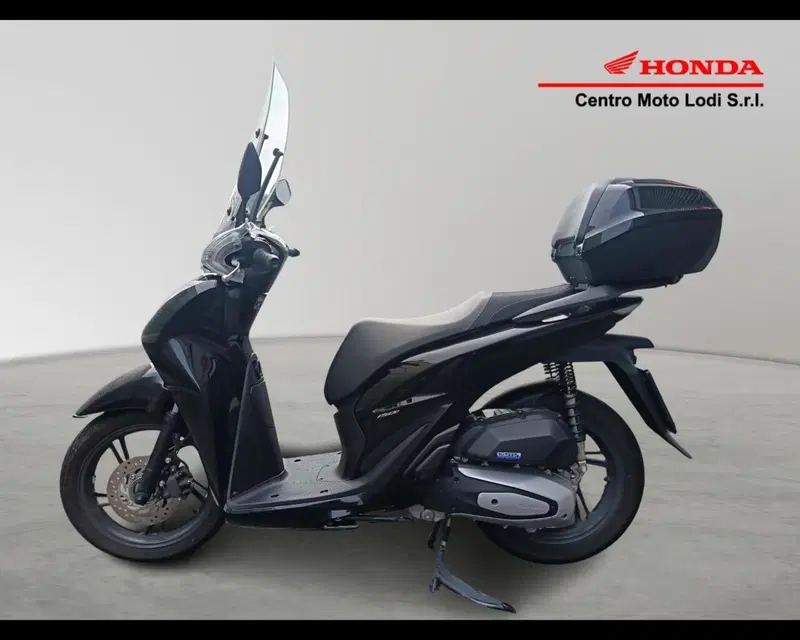 Honda SH 150i (2024 - 25) (3)