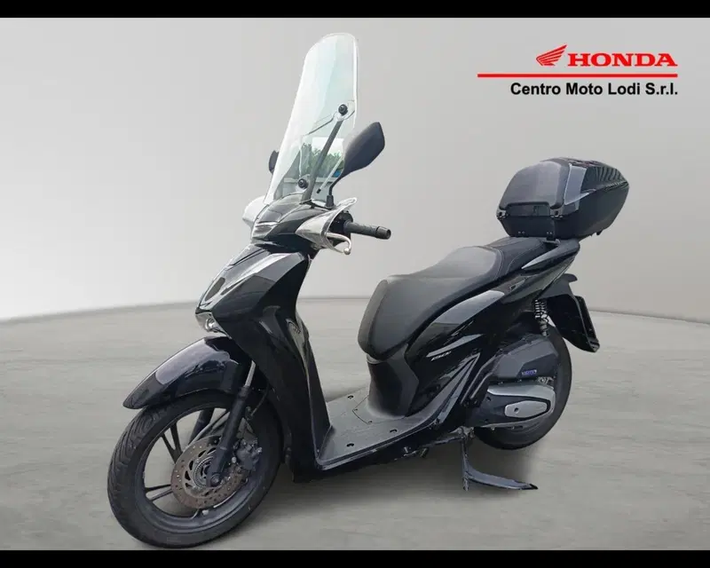 Honda SH 150i (2024 - 25) (4)