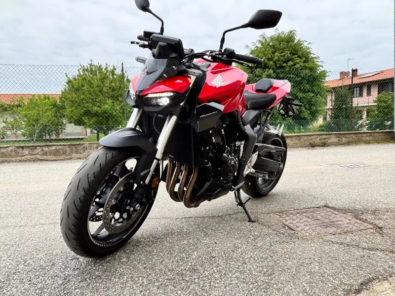 Honda CB 1000 Hornet (2025 - 26)