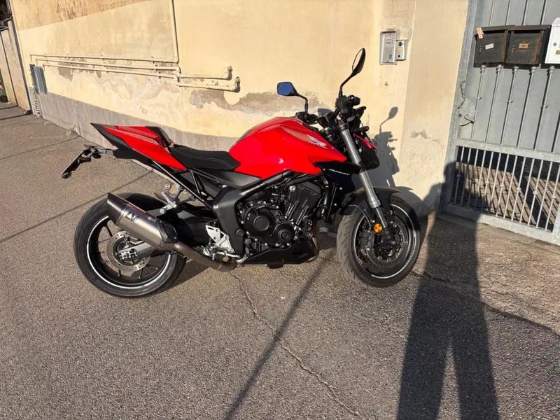 Honda CB 1000 Hornet (2025 - 26) (2)