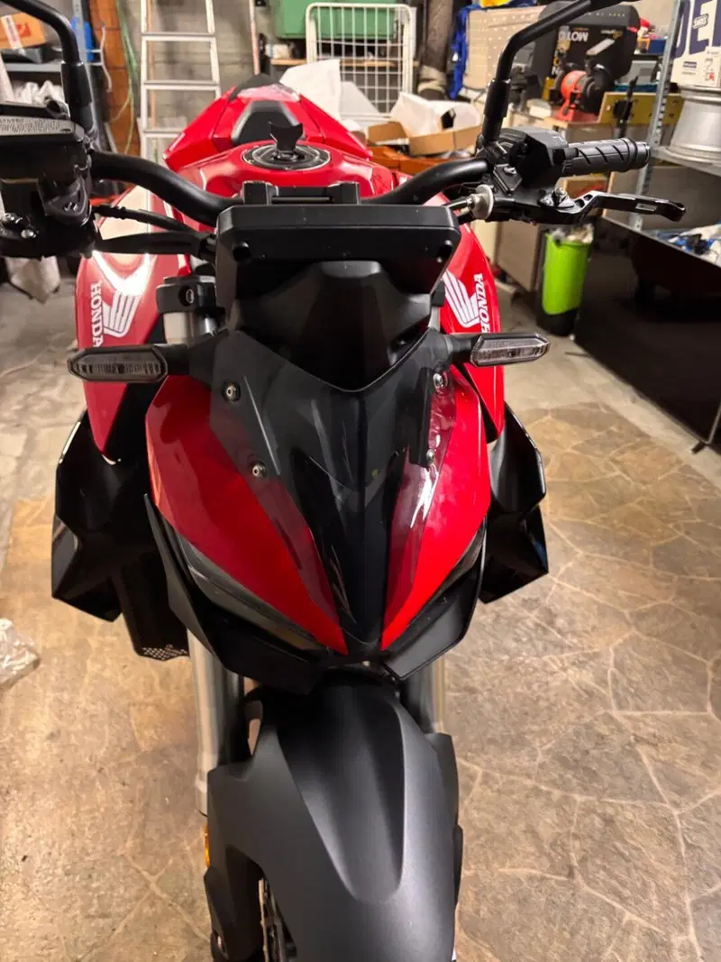 Honda CB 1000 Hornet (2025 - 26) (3)