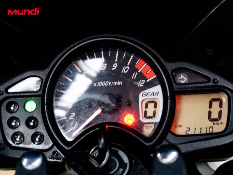 Suzuki Gladius 650 SFV (2009 - 15) (12)