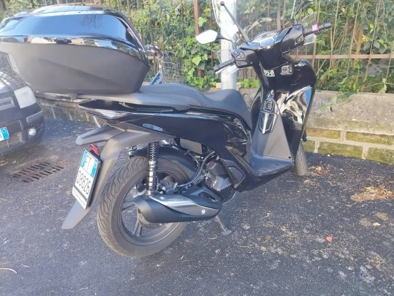 Honda SH 150i (2024 - 25) (6)