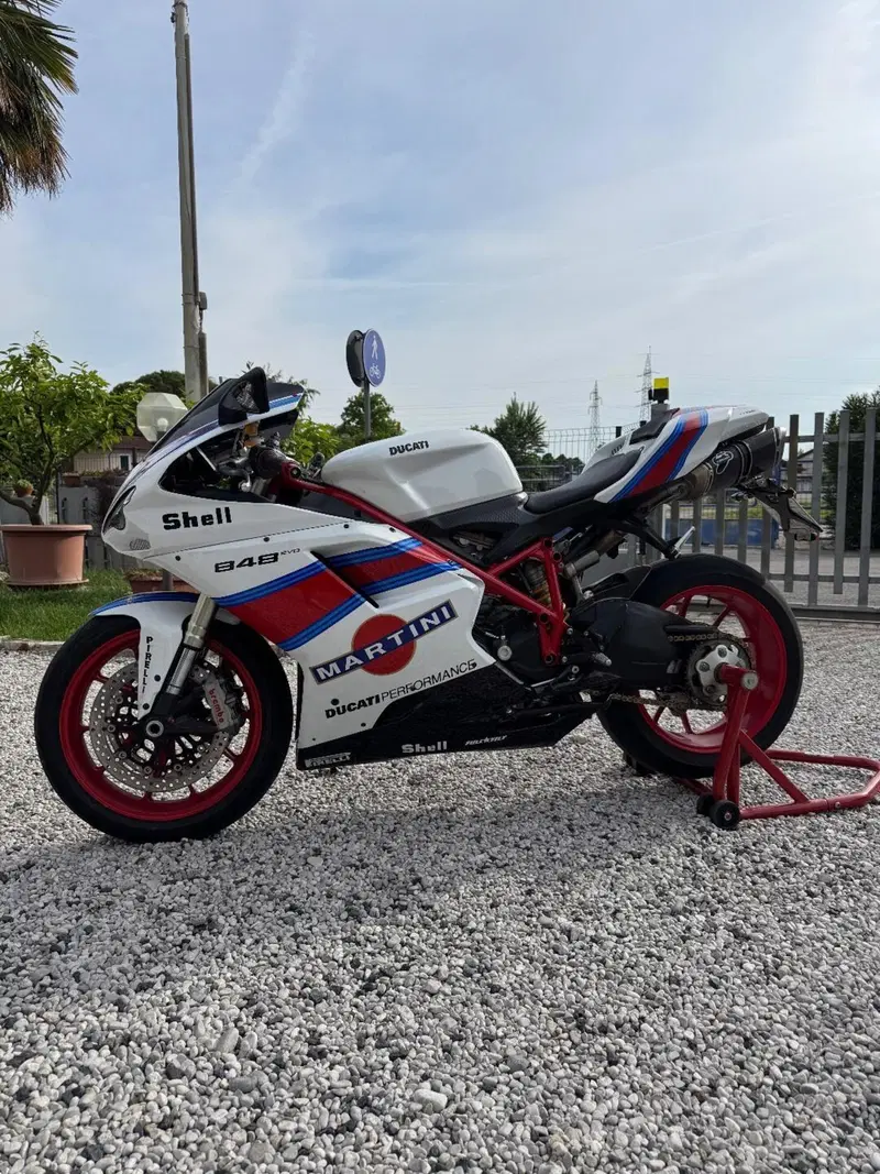 Ducati 848 EVO (2010 - 12) (2)
