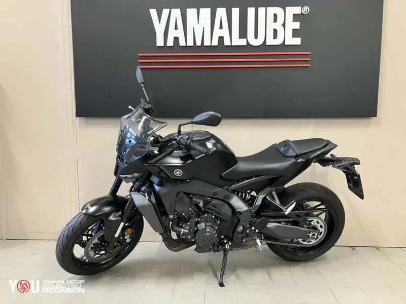 Yamaha MT-09 Y-AMT (2024 - 26) (2)