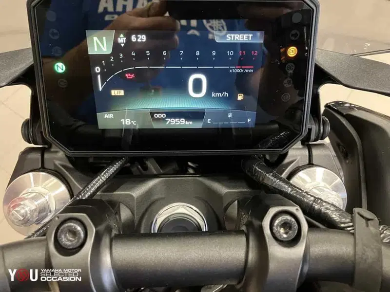 Yamaha MT-09 Y-AMT (2024 - 26) (3)