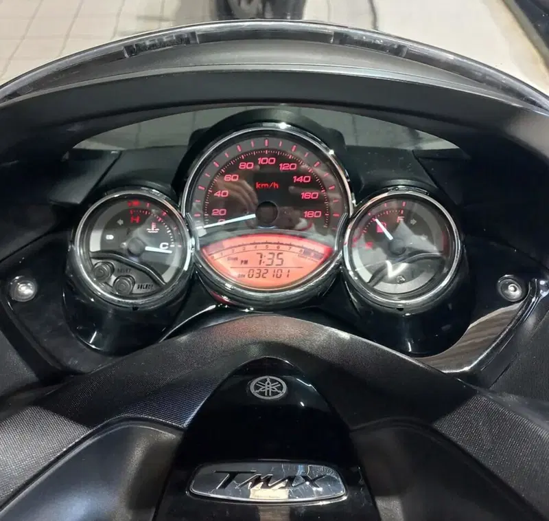 Yamaha T-Max 500 (2008 - 12) (4)