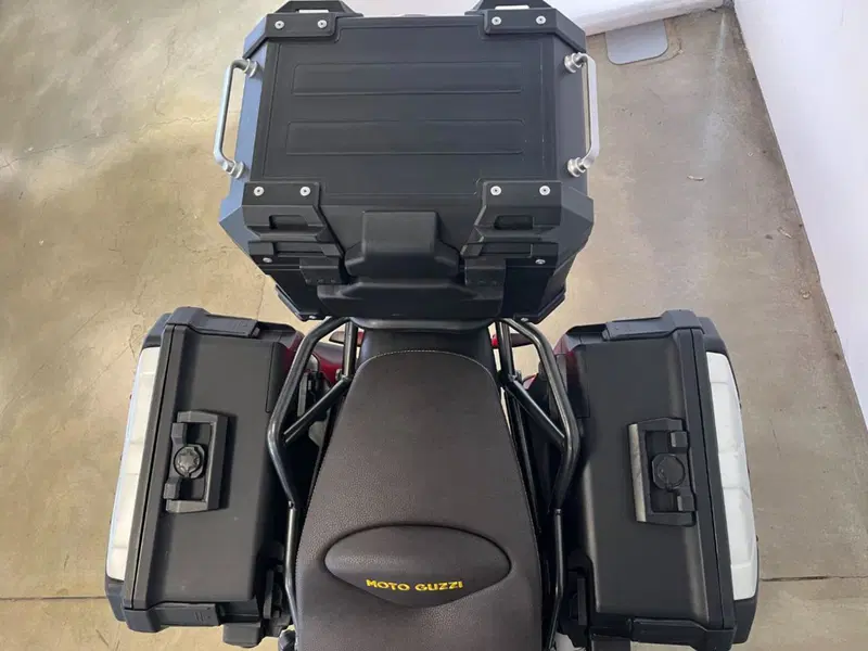 Moto Guzzi V85 TT Centenario (2021 - 22) (8)