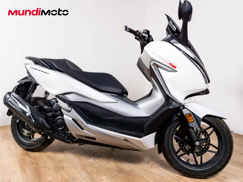 Honda Forza 300 (2019 - 20) (2)