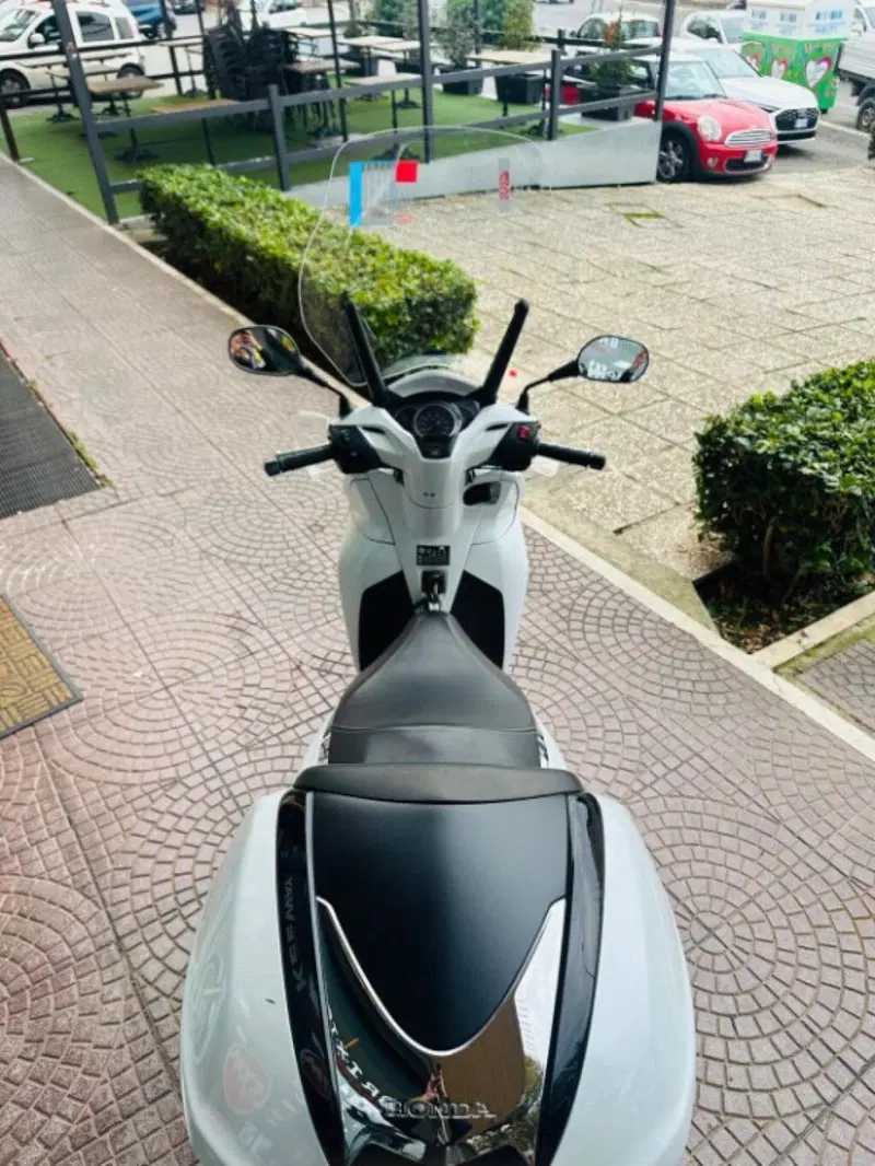 Honda SH 300 i ABS (2016 - 20) (4)