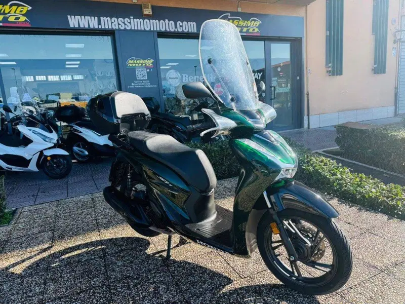 Honda SH 150i Vetro (2024 - 25) (4)