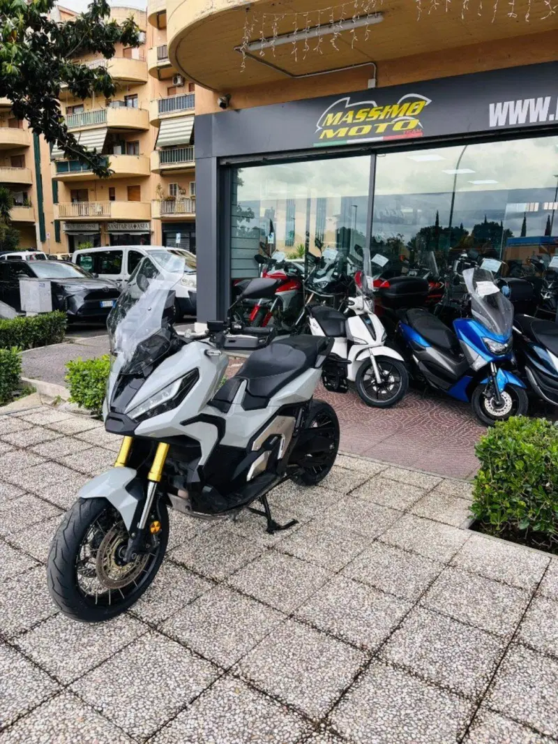 Honda X-ADV 750 DCT (2021 - 24) (9)