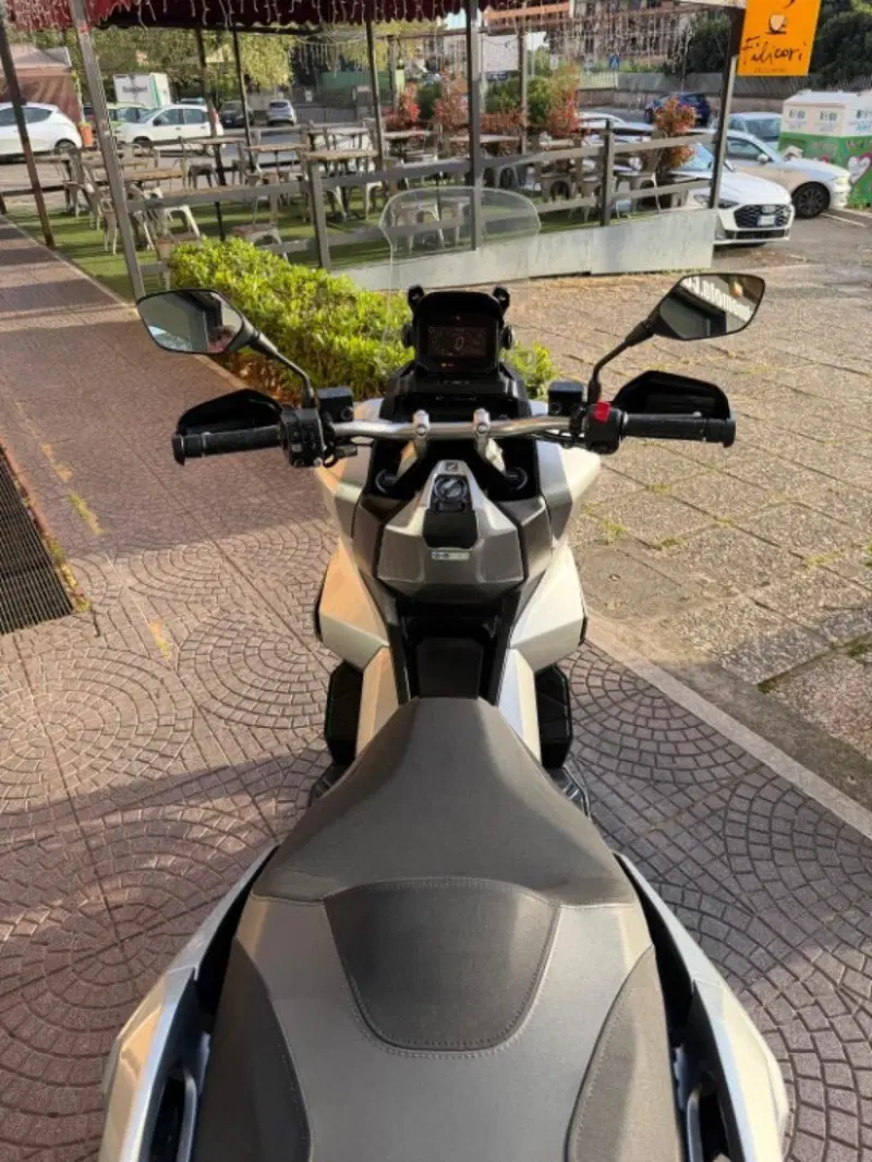 Honda ADV 350 (2022 - 24) (10)