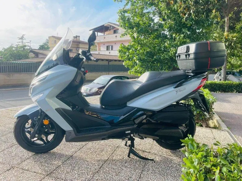 Kymco X-Town 300i (2021 - 24) (2)