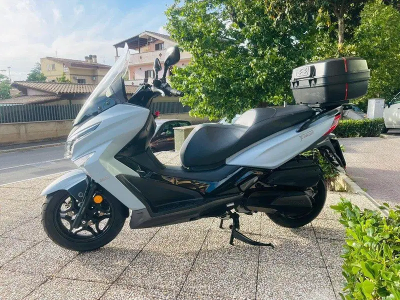 Kymco X-Town 300i (2021 - 24) (6)
