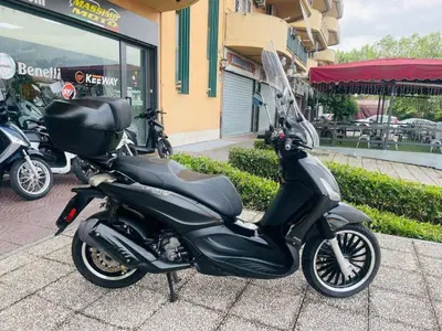 Piaggio Beverly 300 i.e. Police ABS-ASR (2017 - 20) usata