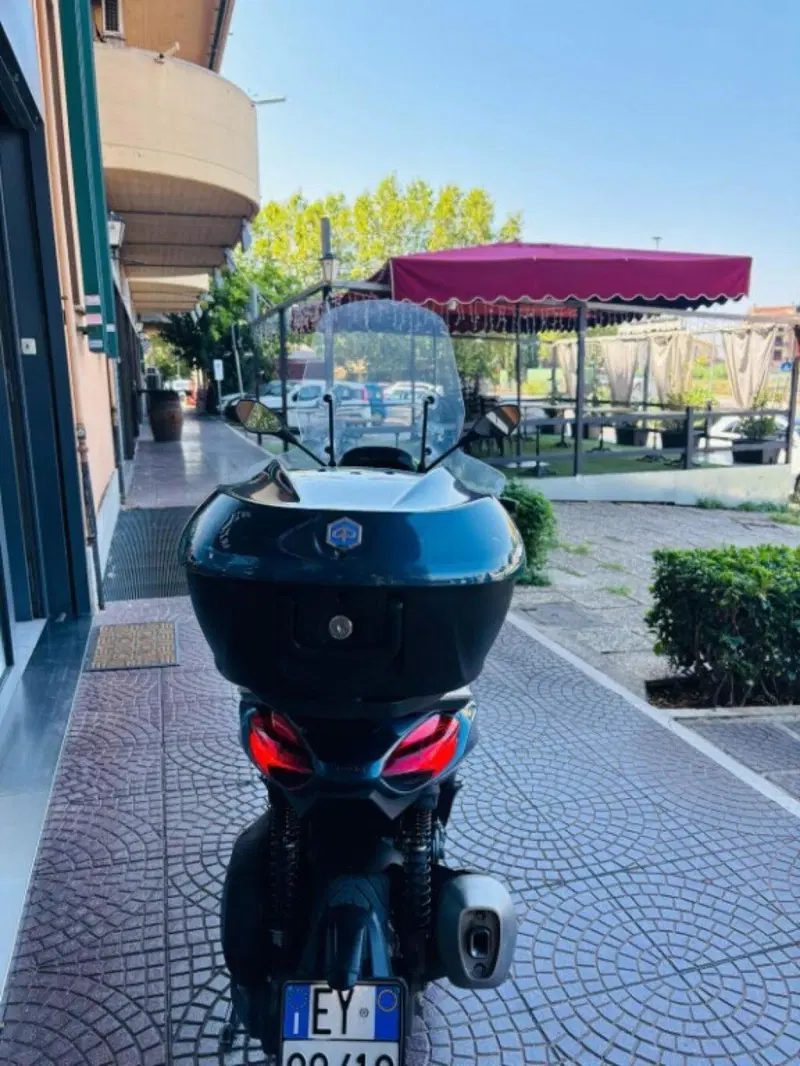 Piaggio Beverly 300 Hpe (2021) (14)