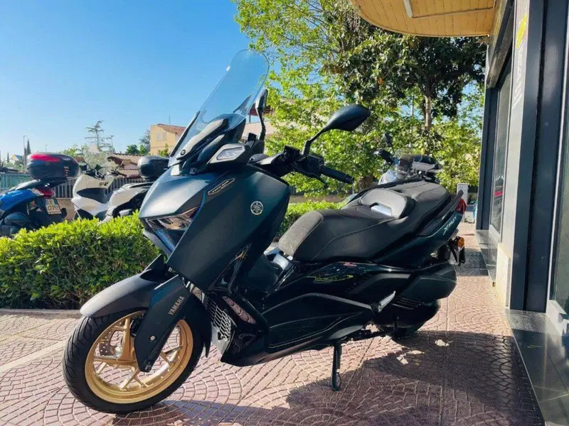 Yamaha X-Max 300 (2021 - 24) (8)