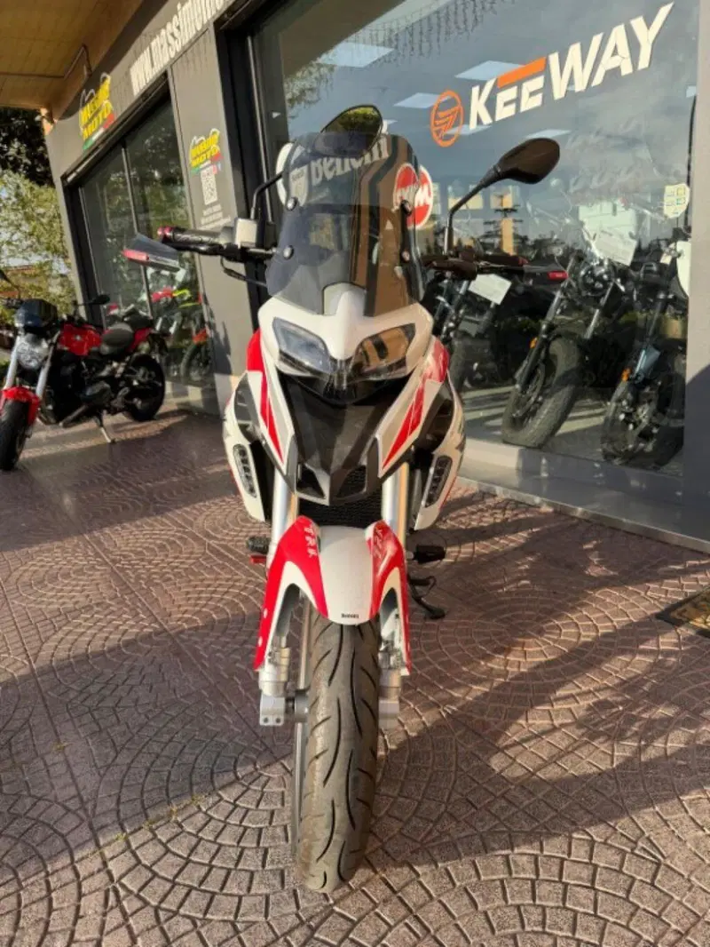 Benelli TRK 251 (2022 - 25) (4)