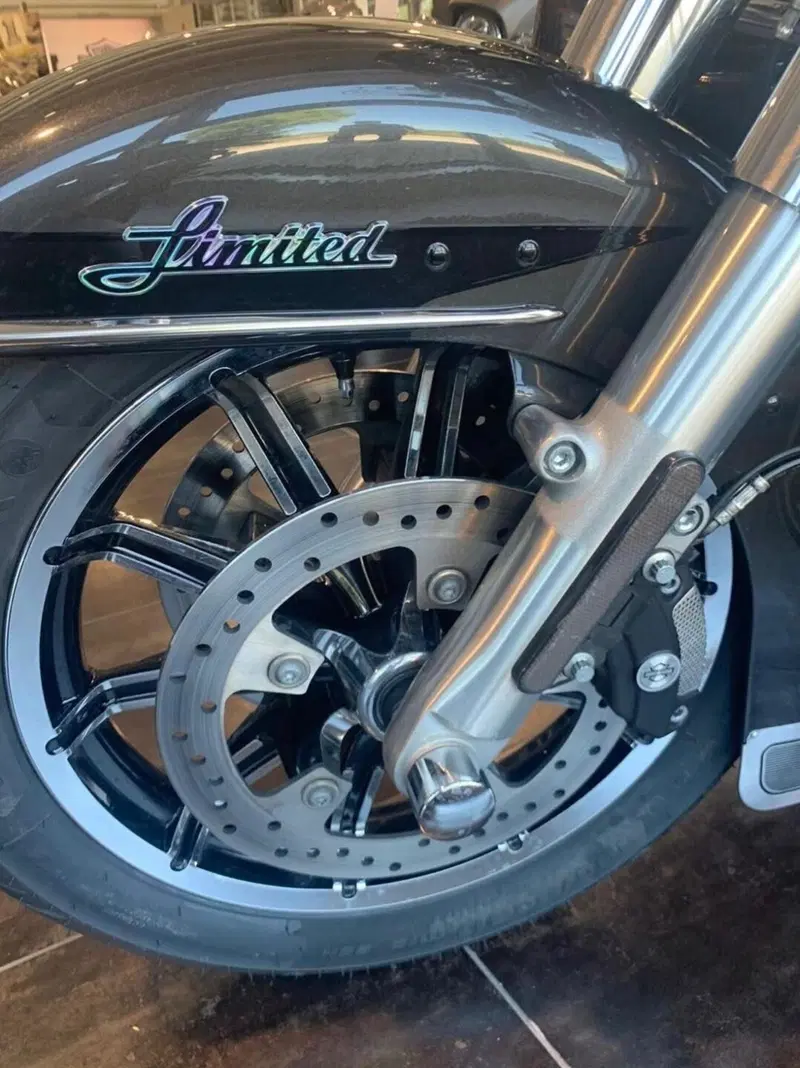 Harley-Davidson 114 Electra Glide Ultra Limited (2020) - FLHTK (4)