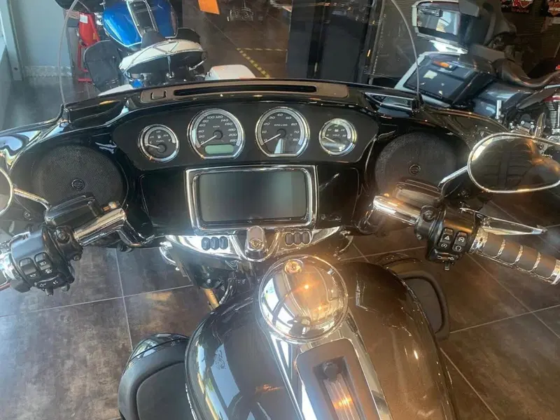 Harley-Davidson 114 Electra Glide Ultra Limited (2020) - FLHTK (5)
