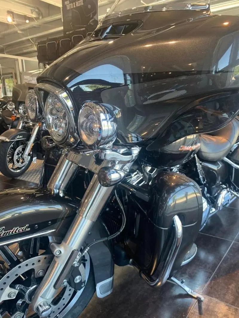 Harley-Davidson 114 Electra Glide Ultra Limited (2020) - FLHTK (6)