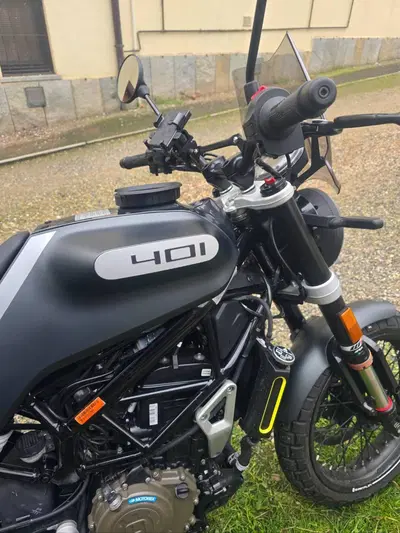 Husqvarna Svartpilen 401 (2020) usata