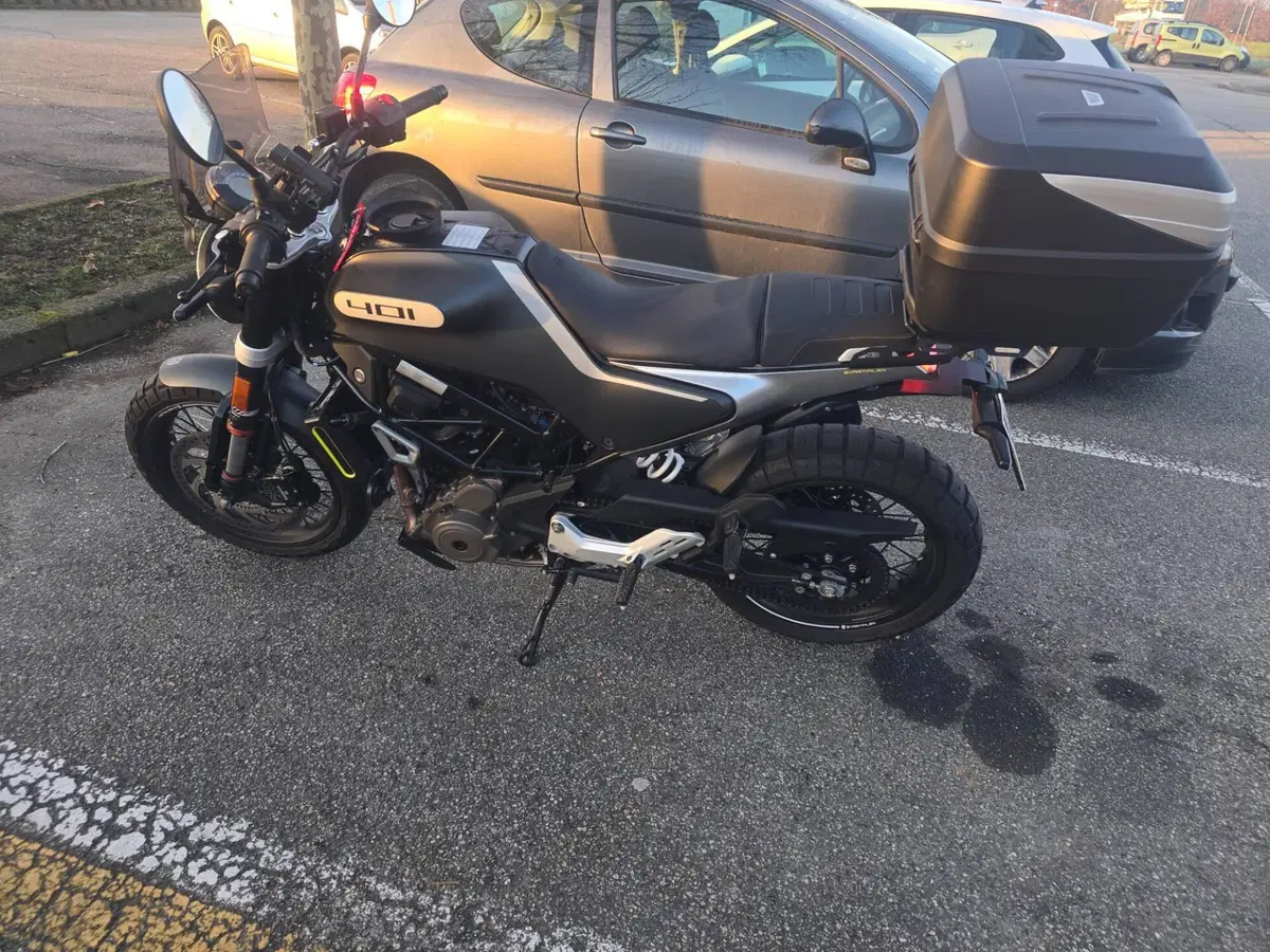 Husqvarna Svartpilen 401 (2020) (7)