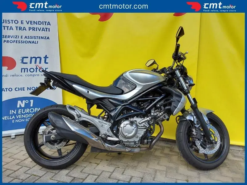 Suzuki Gladius 650 SFV (2009 - 15) (3)