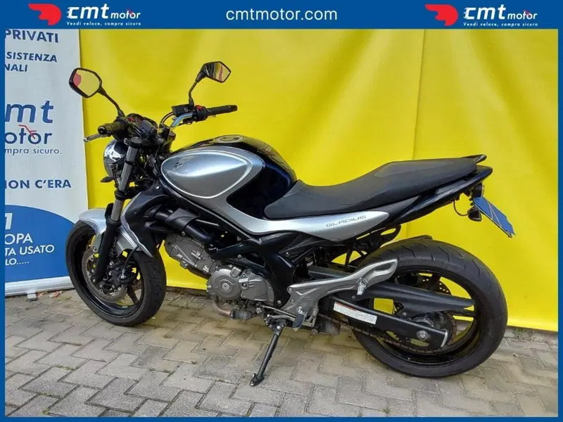 Suzuki Gladius 650 SFV (2009 - 15) (5)