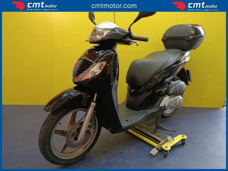 Honda SH 150i (2005 - 08) (2)