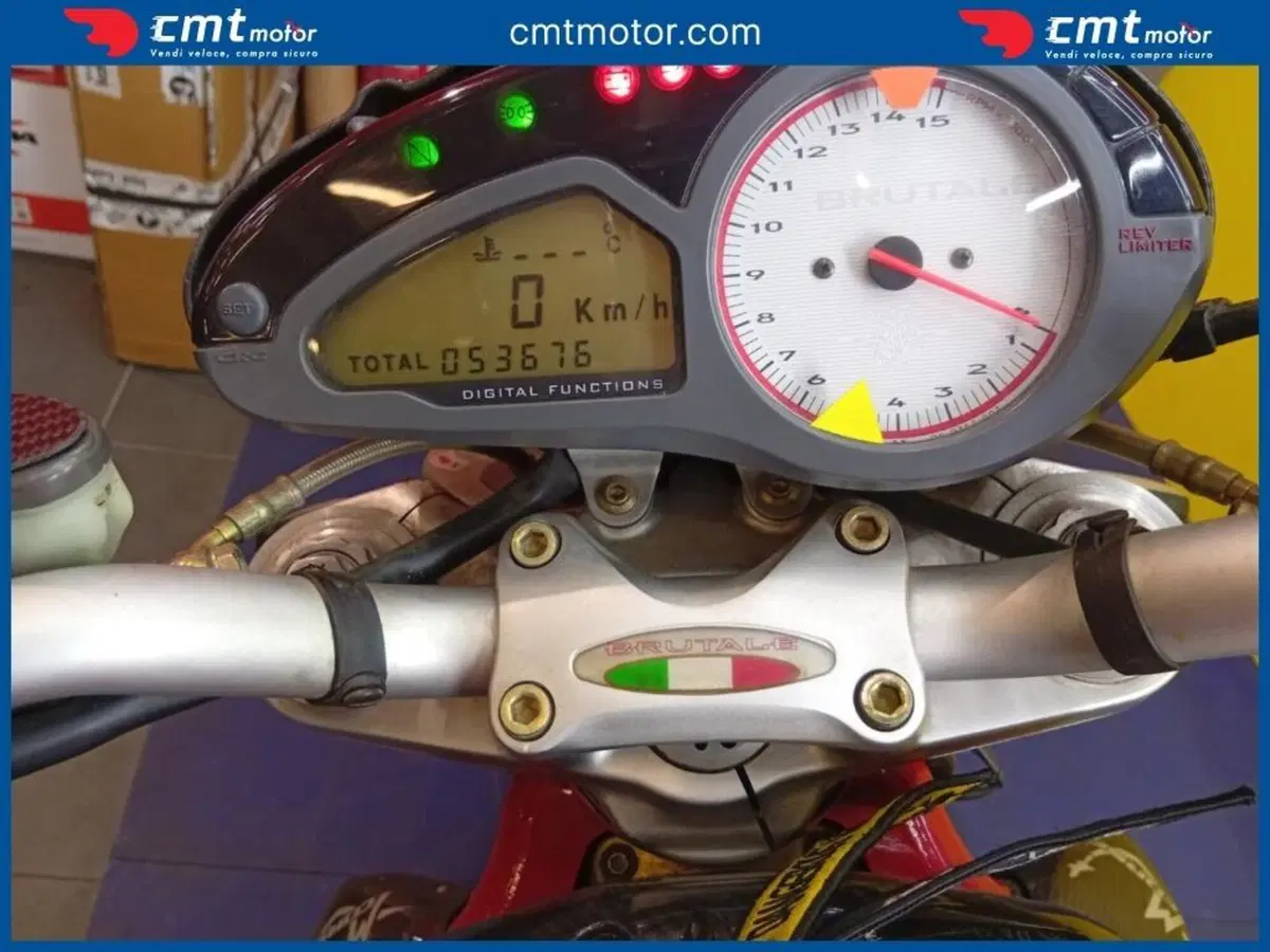 MV Agusta Brutale 910 S (2005 - 11) (5)